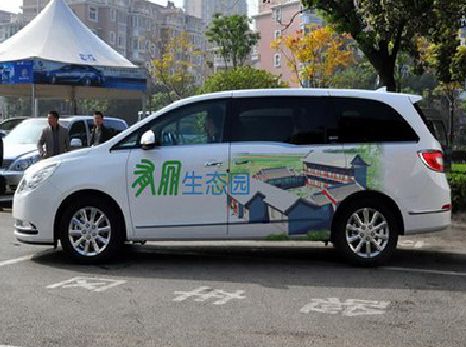 宜川户外车贴喷绘如何保持效果?